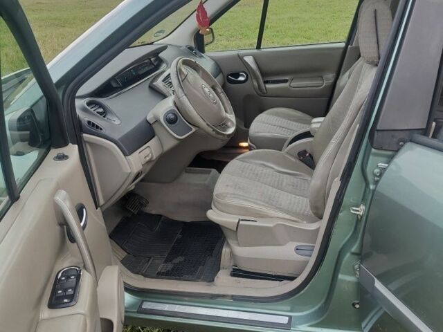 Зеленый Рено Сценик II, объемом двигателя 2 л и пробегом 258 тыс. км за 4800 $, фото 6 на Automoto.ua