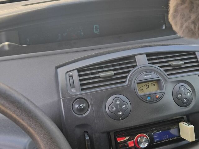 Зелений Рено Сценік II, об'ємом двигуна 1.6 л та пробігом 160 тис. км за 4200 $, фото 4 на Automoto.ua