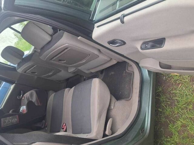 Зеленый Рено Сценик II, объемом двигателя 1.6 л и пробегом 260 тыс. км за 5000 $, фото 4 на Automoto.ua