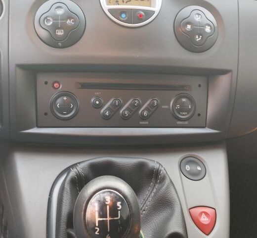 Зеленый Рено Сценик II, объемом двигателя 0 л и пробегом 190 тыс. км за 4700 $, фото 4 на Automoto.ua