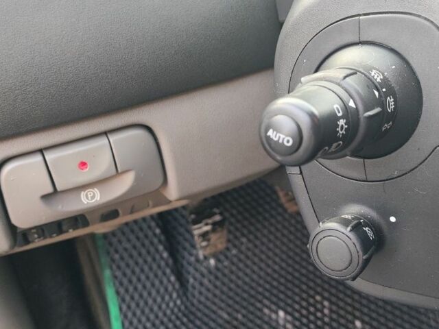 Зеленый Рено Сценик II, объемом двигателя 0 л и пробегом 190 тыс. км за 4700 $, фото 6 на Automoto.ua