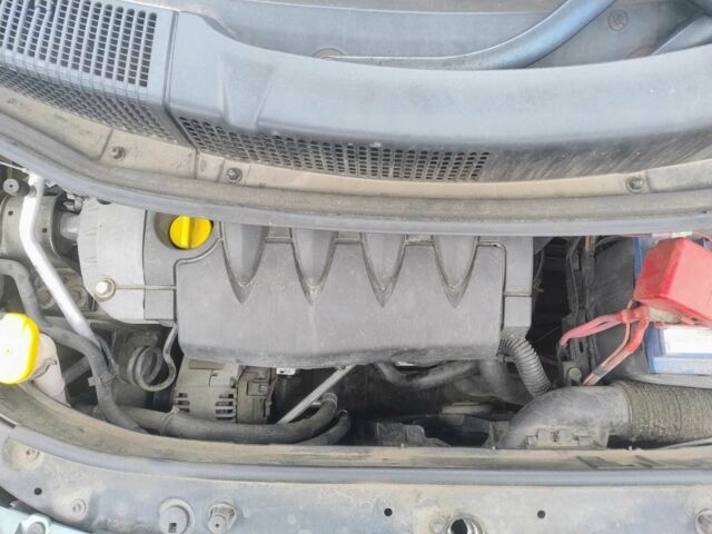 Рено Сценик II 2006 в Бурштыне на Automoto.ua Зеленый Рено Сценик II, объемом двигателя 1.6 л и пробегом 199 тыс. км за 2500 $, фото 17 на Automoto.ua