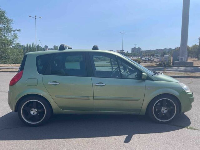 Зелений Рено Сценік II, об'ємом двигуна 2 л та пробігом 282 тис. км за 4000 $, фото 1 на Automoto.ua