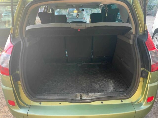 Зелений Рено Сценік II, об'ємом двигуна 2 л та пробігом 282 тис. км за 4000 $, фото 4 на Automoto.ua