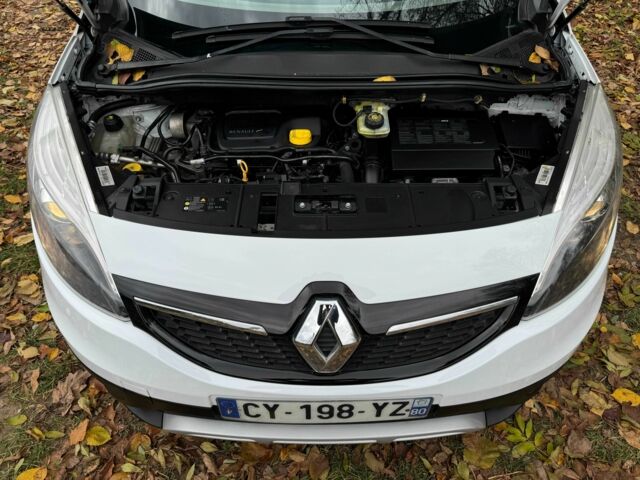 Білий Рено Сценік III, об'ємом двигуна 1.6 л та пробігом 211 тис. км за 9200 $, фото 17 на Automoto.ua