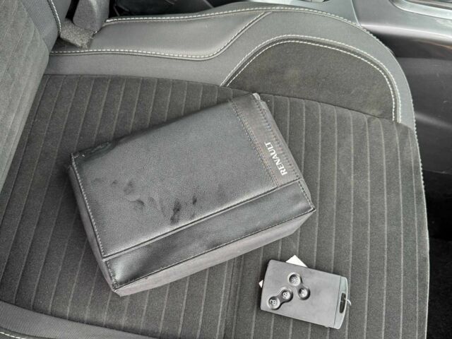 Білий Рено Сценік III, об'ємом двигуна 1.6 л та пробігом 211 тис. км за 9200 $, фото 22 на Automoto.ua