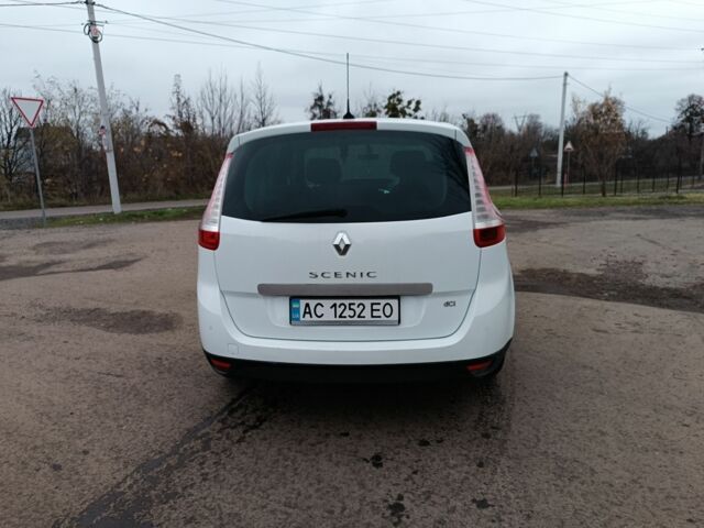 Белый Рено Сценик III, объемом двигателя 1.5 л и пробегом 288 тыс. км за 5800 $, фото 4 на Automoto.ua