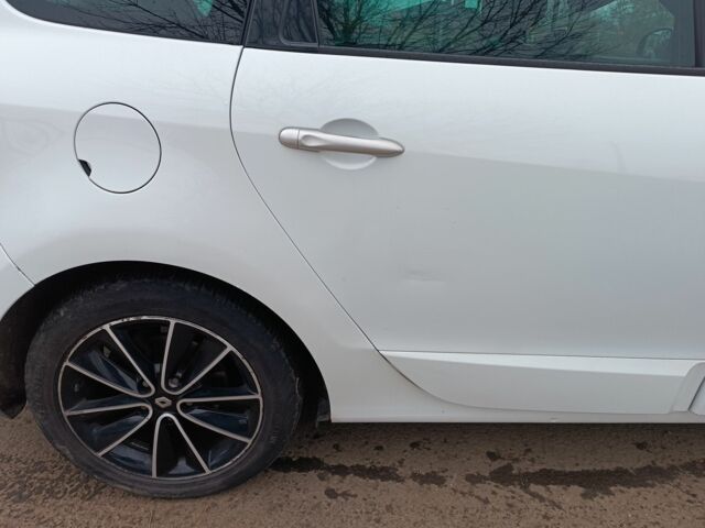 Белый Рено Сценик III, объемом двигателя 1.5 л и пробегом 288 тыс. км за 5800 $, фото 12 на Automoto.ua