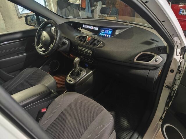 Белый Рено Сценик III, объемом двигателя 1.5 л и пробегом 350 тыс. км за 7700 $, фото 17 на Automoto.ua