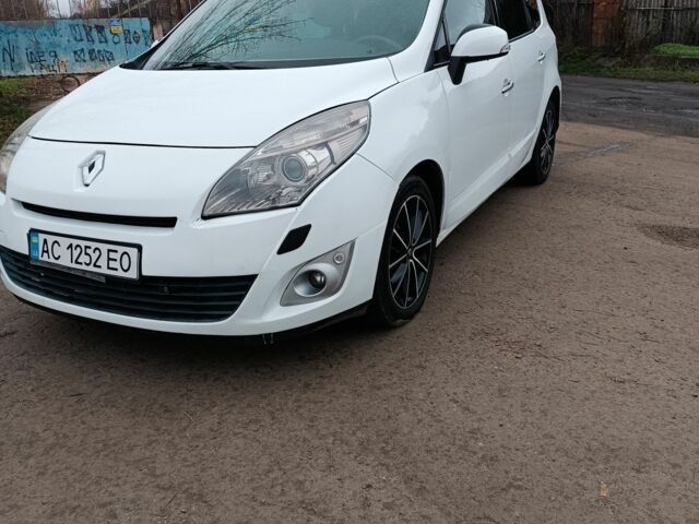 Белый Рено Сценик III, объемом двигателя 1.5 л и пробегом 288 тыс. км за 5800 $, фото 6 на Automoto.ua