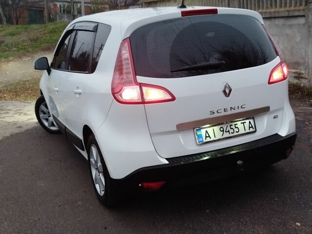 Белый Рено Сценик III, объемом двигателя 1.5 л и пробегом 312 тыс. км за 5900 $, фото 7 на Automoto.ua