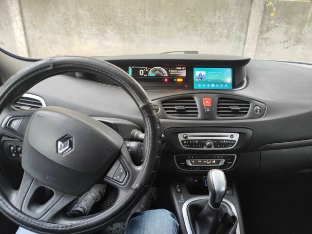 Белый Рено Сценик III, объемом двигателя 1.5 л и пробегом 350 тыс. км за 7700 $, фото 14 на Automoto.ua