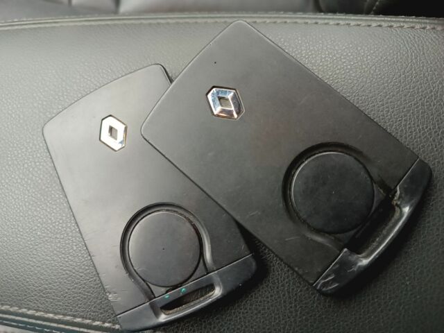 Белый Рено Сценик III, объемом двигателя 1.5 л и пробегом 288 тыс. км за 5800 $, фото 18 на Automoto.ua