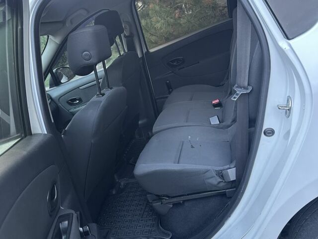 Белый Рено Сценик III, объемом двигателя 1.5 л и пробегом 280 тыс. км за 4650 $, фото 6 на Automoto.ua