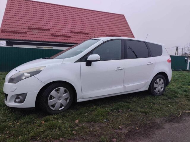 Білий Рено Сценік III, об'ємом двигуна 1.6 л та пробігом 260 тис. км за 7100 $, фото 1 на Automoto.ua