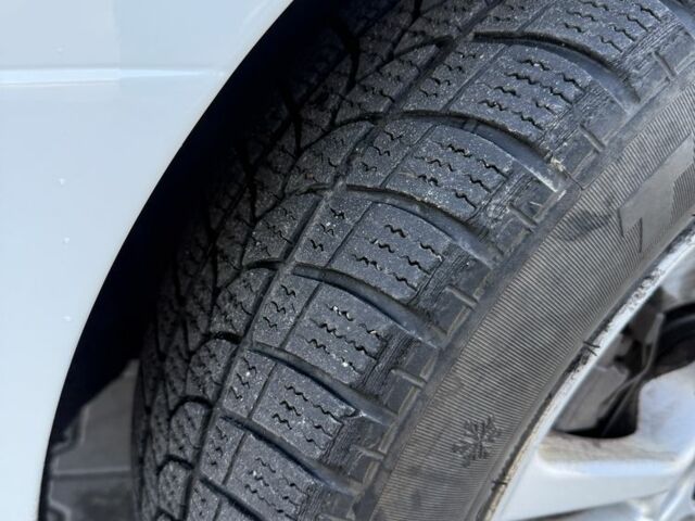 Белый Рено Сценик III, объемом двигателя 1.5 л и пробегом 390 тыс. км за 4900 $, фото 13 на Automoto.ua