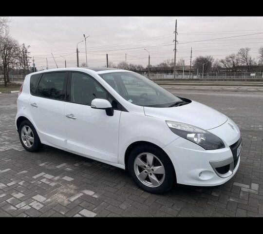 Білий Рено Сценік III, об'ємом двигуна 1.6 л та пробігом 212 тис. км за 8000 $, фото 3 на Automoto.ua