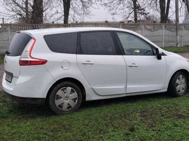 Білий Рено Сценік III, об'ємом двигуна 1.6 л та пробігом 260 тис. км за 7100 $, фото 12 на Automoto.ua