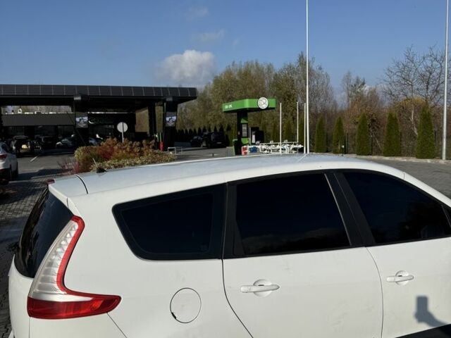 Белый Рено Сценик III, объемом двигателя 1.5 л и пробегом 390 тыс. км за 4900 $, фото 15 на Automoto.ua