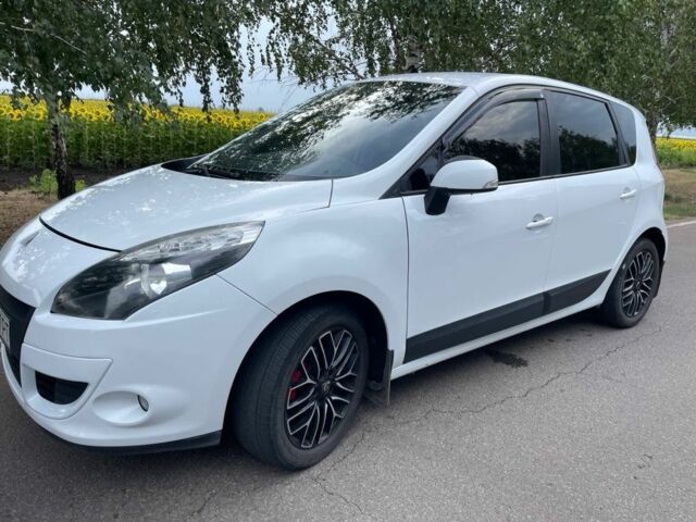 Білий Рено Сценік III, об'ємом двигуна 1.5 л та пробігом 280 тис. км за 7700 $, фото 7 на Automoto.ua