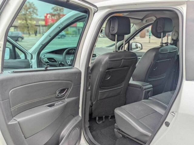 Білий Рено Сценік III, об'ємом двигуна 1.5 л та пробігом 280 тис. км за 8500 $, фото 12 на Automoto.ua