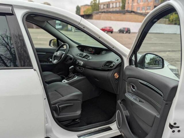 Білий Рено Сценік III, об'ємом двигуна 1.5 л та пробігом 280 тис. км за 8500 $, фото 18 на Automoto.ua