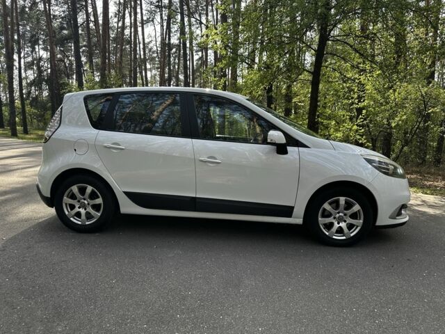Белый Рено Сценик III, объемом двигателя 1.5 л и пробегом 290 тыс. км за 5850 $, фото 6 на Automoto.ua