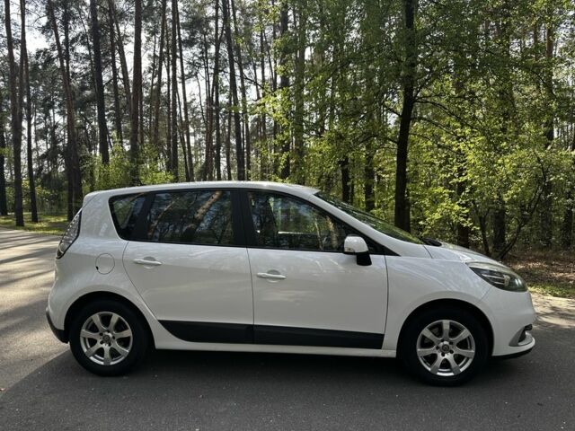 Белый Рено Сценик III, объемом двигателя 1.5 л и пробегом 290 тыс. км за 5850 $, фото 5 на Automoto.ua