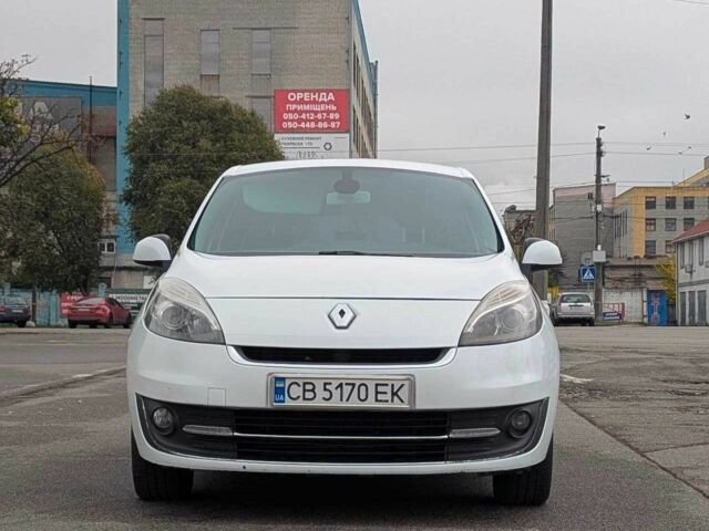 Білий Рено Сценік III, об'ємом двигуна 1.5 л та пробігом 280 тис. км за 8500 $, фото 1 на Automoto.ua