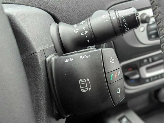 Білий Рено Сценік III, об'ємом двигуна 1.5 л та пробігом 280 тис. км за 8500 $, фото 21 на Automoto.ua