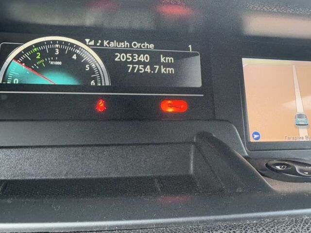 Белый Рено Сценик III, объемом двигателя 1.5 л и пробегом 205 тыс. км за 8000 $, фото 13 на Automoto.ua