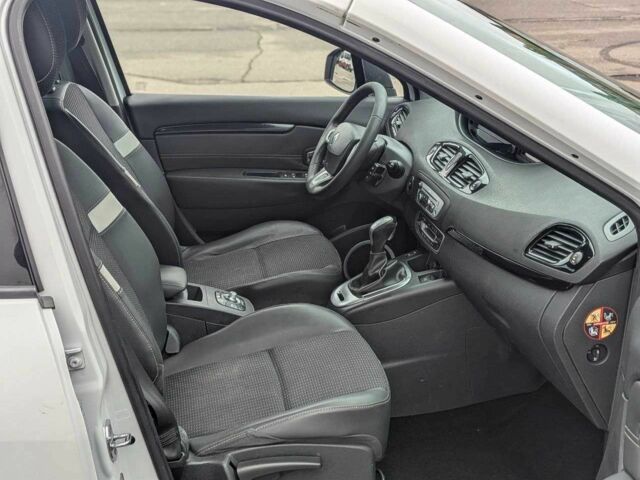 Білий Рено Сценік III, об'ємом двигуна 1.5 л та пробігом 280 тис. км за 8500 $, фото 19 на Automoto.ua