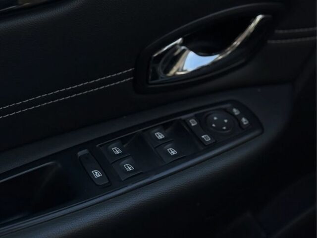 Белый Рено Сценик III, объемом двигателя 1.6 л и пробегом 211 тыс. км за 8700 $, фото 13 на Automoto.ua