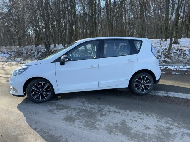 Белый Рено Сценик III, объемом двигателя 1.5 л и пробегом 205 тыс. км за 8000 $, фото 2 на Automoto.ua
