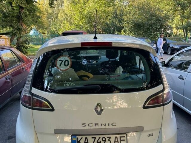 Белый Рено Сценик III, объемом двигателя 1.5 л и пробегом 213 тыс. км за 7799 $, фото 1 на Automoto.ua