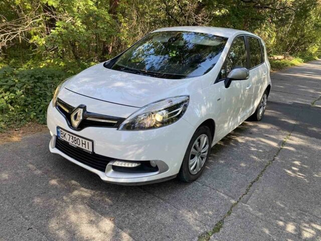 Белый Рено Сценик III, объемом двигателя 1.5 л и пробегом 234 тыс. км за 7000 $, фото 6 на Automoto.ua