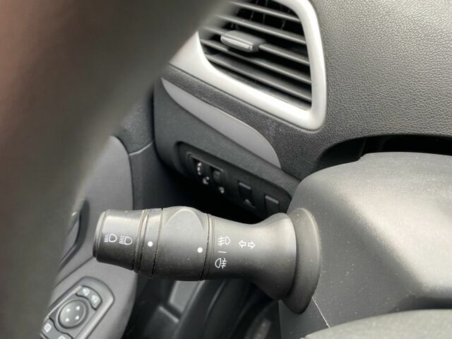 Белый Рено Сценик III, объемом двигателя 1.5 л и пробегом 188 тыс. км за 7800 $, фото 19 на Automoto.ua