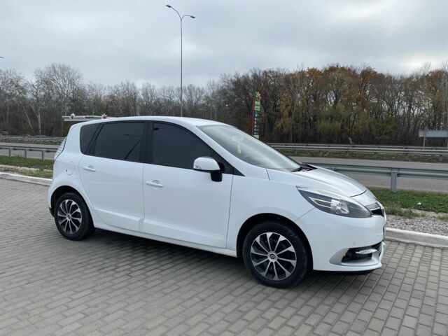 Белый Рено Сценик III, объемом двигателя 1.5 л и пробегом 188 тыс. км за 7800 $, фото 8 на Automoto.ua