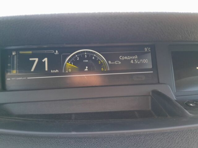 Белый Рено Сценик III, объемом двигателя 1 л и пробегом 203 тыс. км за 9900 $, фото 7 на Automoto.ua