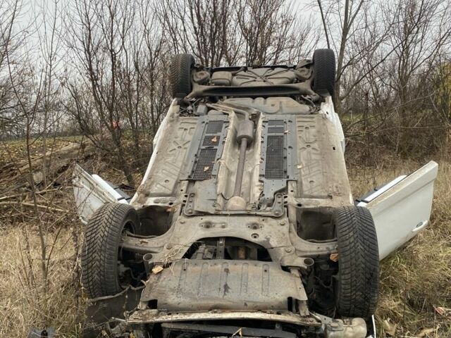 Белый Рено Сценик III, объемом двигателя 1.6 л и пробегом 290 тыс. км за 3000 $, фото 3 на Automoto.ua