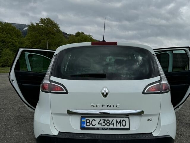 Білий Рено Сценік III, об'ємом двигуна 1.6 л та пробігом 267 тис. км за 8100 $, фото 3 на Automoto.ua