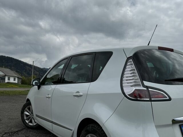 Білий Рено Сценік III, об'ємом двигуна 1.6 л та пробігом 267 тис. км за 8100 $, фото 1 на Automoto.ua