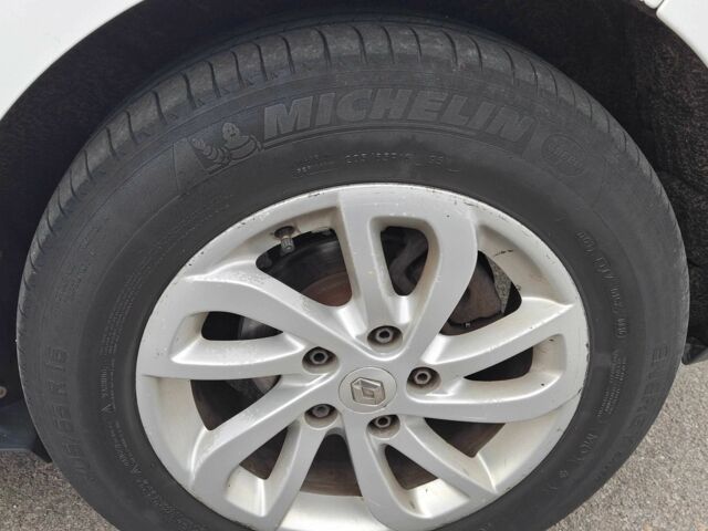 Білий Рено Сценік III, об'ємом двигуна 1.5 л та пробігом 252 тис. км за 7600 $, фото 10 на Automoto.ua