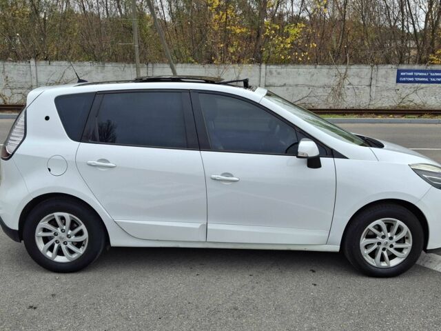 Білий Рено Сценік III, об'ємом двигуна 1.5 л та пробігом 252 тис. км за 7600 $, фото 5 на Automoto.ua