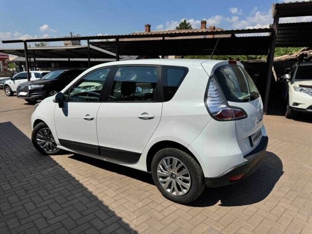 Белый Рено Сценик III, объемом двигателя 1.5 л и пробегом 197 тыс. км за 10500 $, фото 5 на Automoto.ua