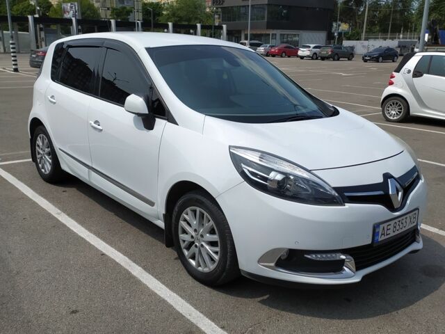 Белый Рено Сценик III, объемом двигателя 1.5 л и пробегом 224 тыс. км за 9100 $, фото 1 на Automoto.ua