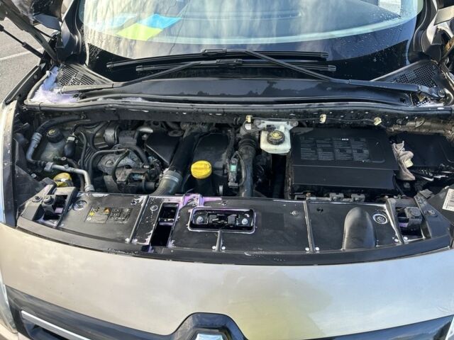 Рено Сценик III 2014 в Буче на Automoto.ua Бежевый Рено Сценик III, объемом двигателя 1.5 л и пробегом 234 тыс. км за 8500 $, фото 7 на Automoto.ua