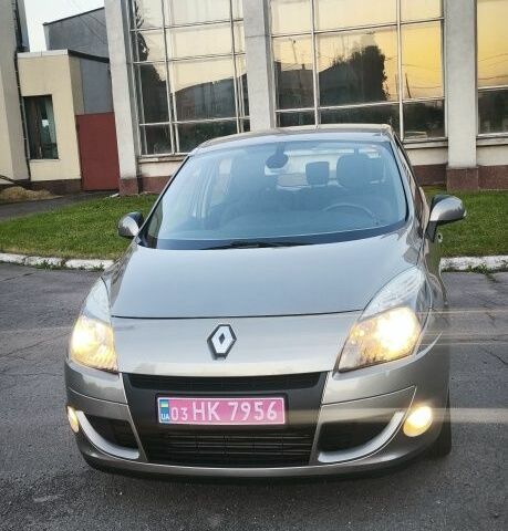 Бежевый Рено Сценик III, объемом двигателя 1.5 л и пробегом 216 тыс. км за 7400 $, фото 1 на Automoto.ua