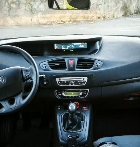 Бежевый Рено Сценик III, объемом двигателя 1.5 л и пробегом 216 тыс. км за 7400 $, фото 10 на Automoto.ua