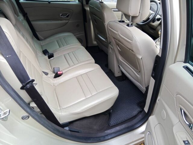 Рено Сценик III 2011 в Чернигове на Automoto.ua Бежевый Рено Сценик III, объемом двигателя 1.6 л и пробегом 285 тыс. км за 6500 $, фото 9 на Automoto.ua